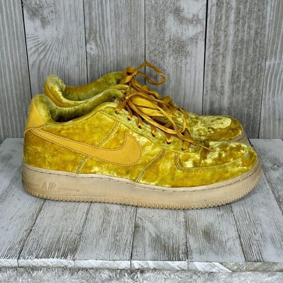 Nike Air Force 1 LV8 ‘Mineral Gold’ Sneakers Kids Size 7Y Youth 8.5 Women - Picture 1 of 8